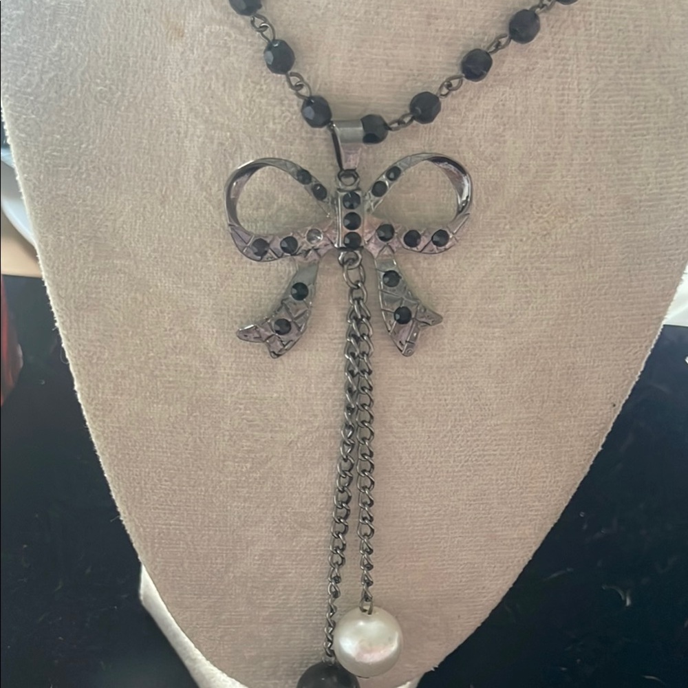 Elegant Black and Silver Bow Necklace30 inches think Betsey Johnson